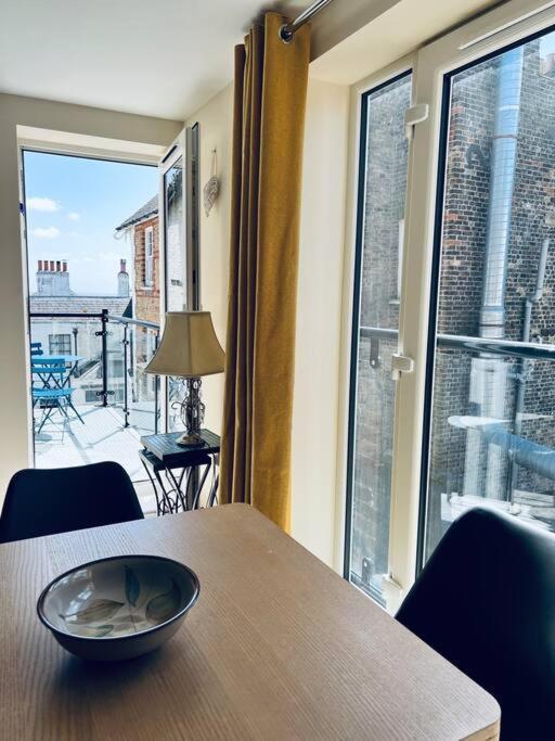 100 Steps To Broadstairs Beach - 2 Bedroom 3 Beds Bagian luar foto